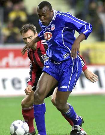 限制及参与 限制及参与